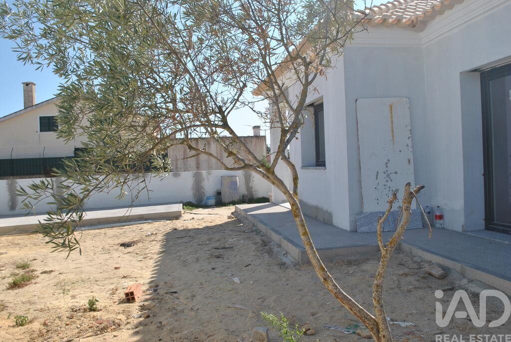 House in Fernao Ferro - Image 3