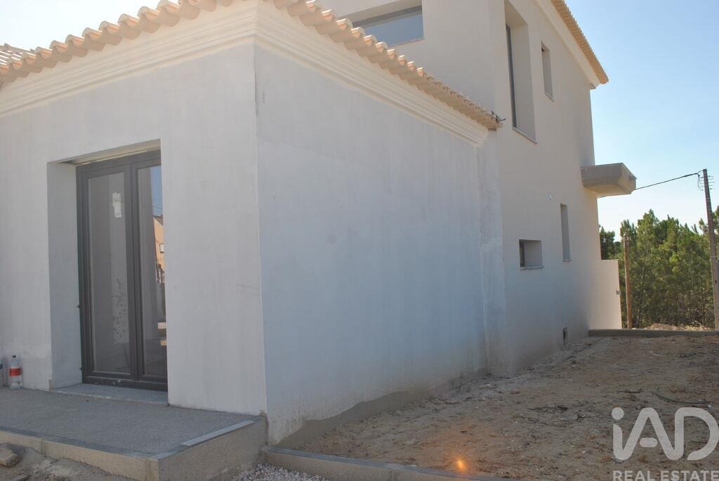 House in Fernao Ferro - Image 4