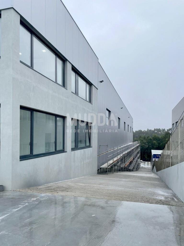 Armazém novo em Santa Maria da Feira