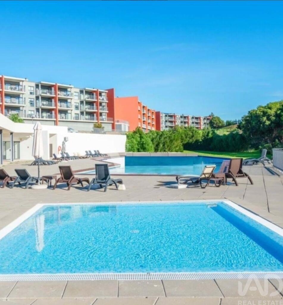 Apartment in Mexilhoeira Grande - view 1