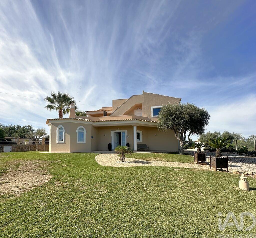 House in Armacao de Pera - Image 3