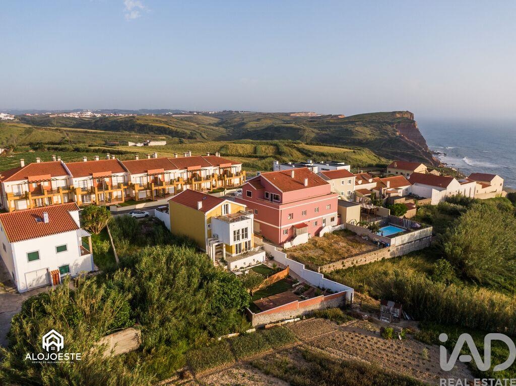 House in Sao Pedro da Cadeira - view 1