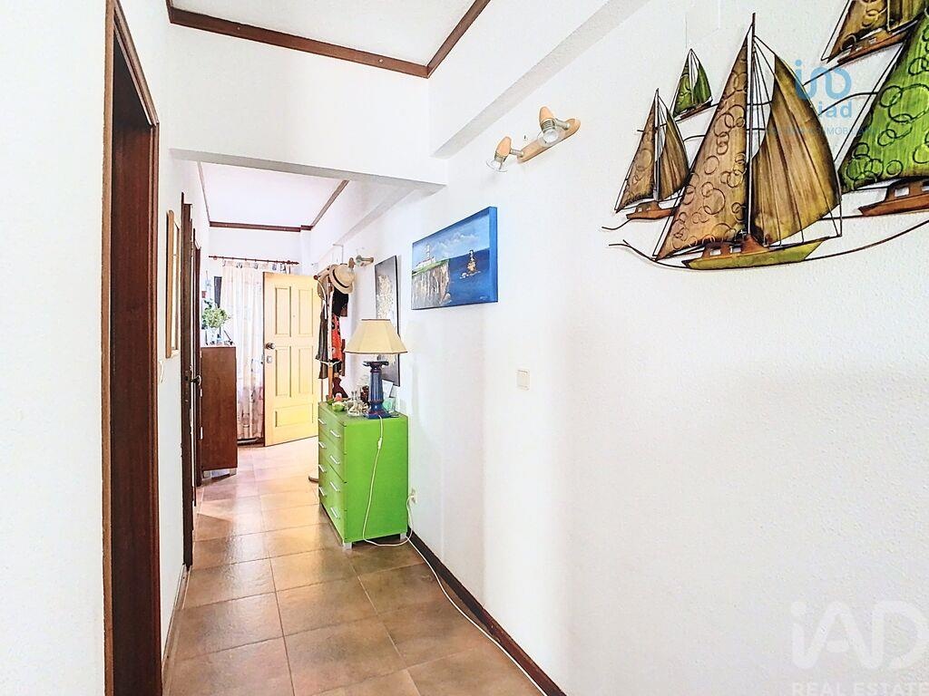 Apartment in Santiago - Image 5