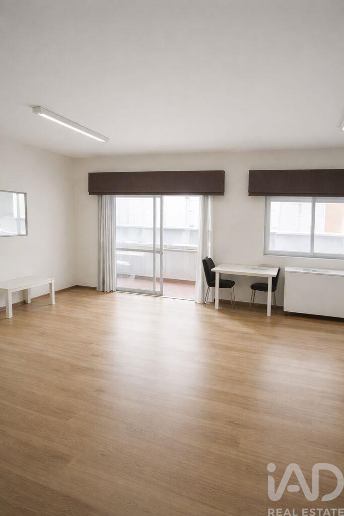 Apartment in Lordelo do Ouro - view 1