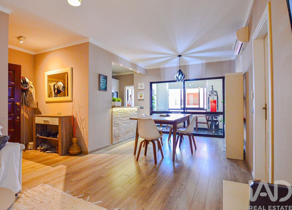 Apartment in Quarteira - Image 3