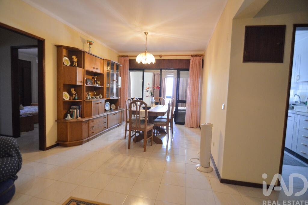 Apartment in Quarteira - Image 4