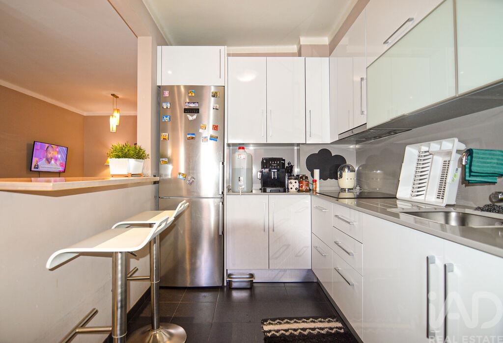 Apartment in Quarteira - Image 5