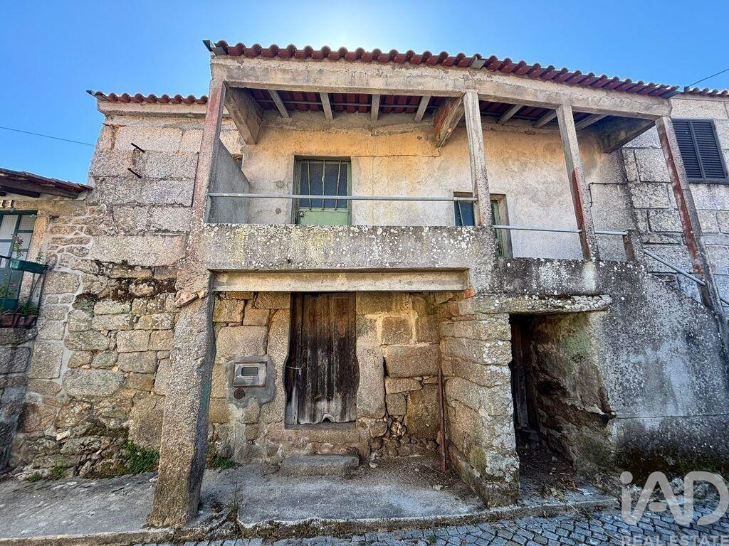 House in Seixo da Beira - view 1
