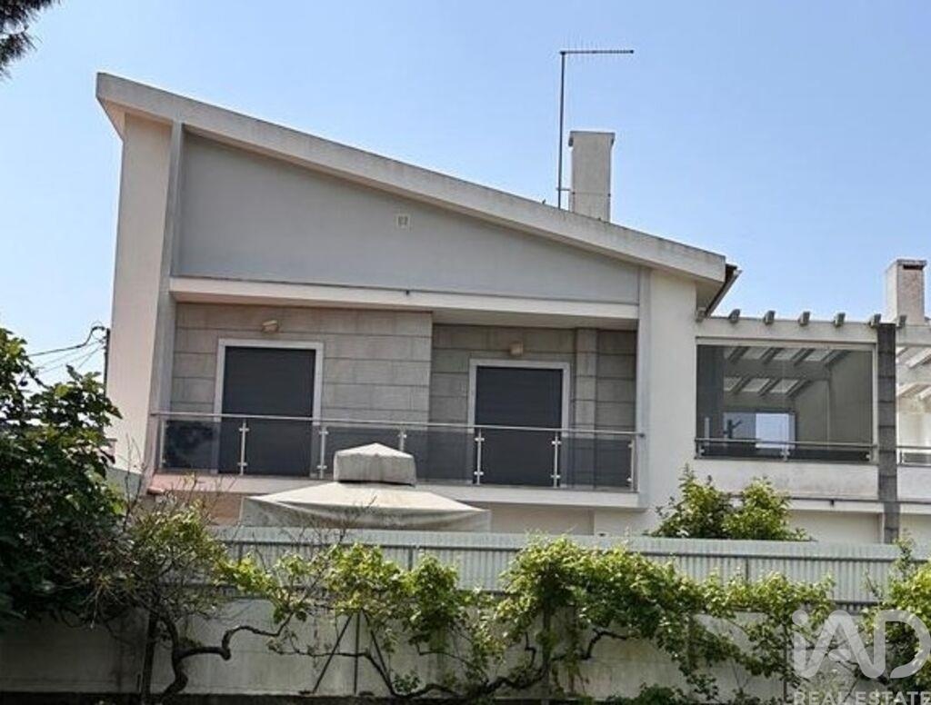 House in Charneca de Caparica - Image 3