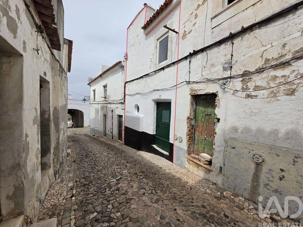 House in Estremoz (Santo Andre) - view 1
