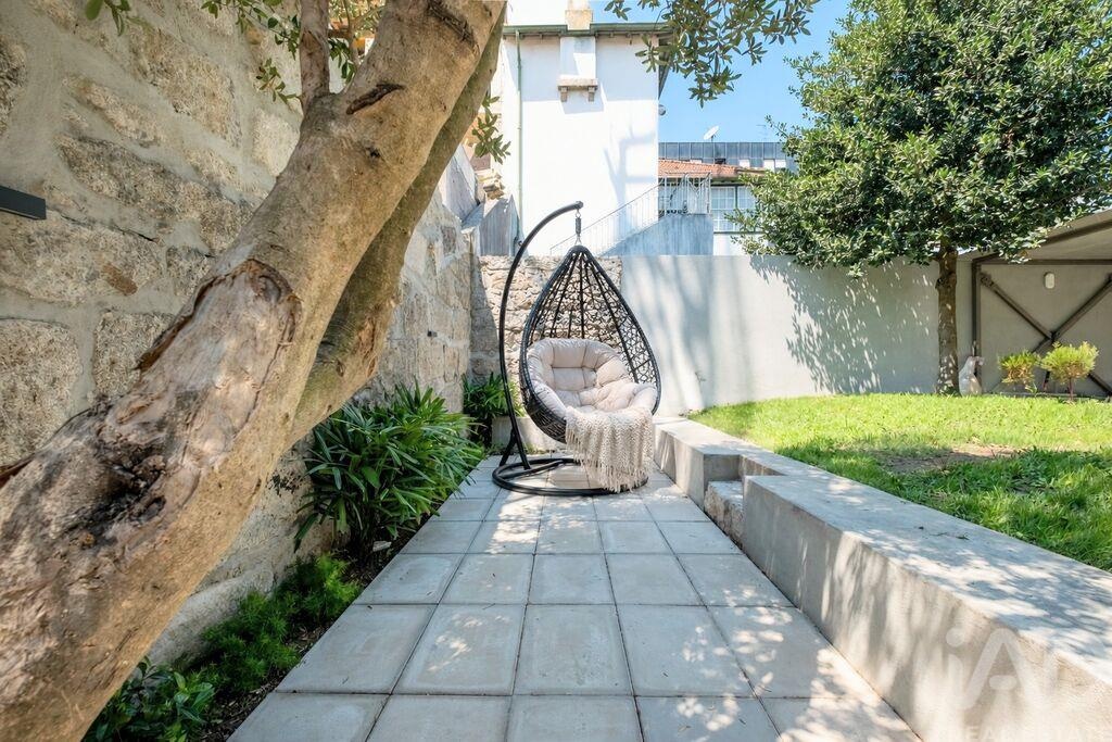 House in Campanha - Image 5