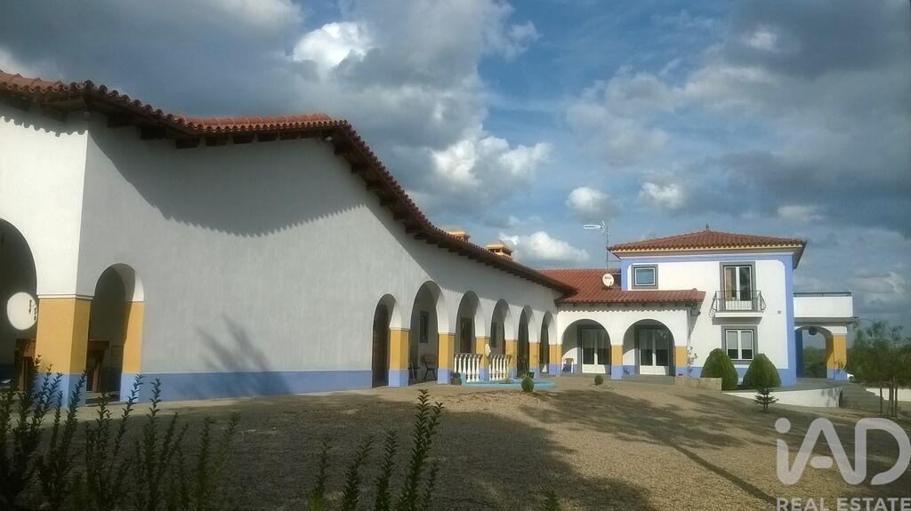 House in Raposa - Image 3