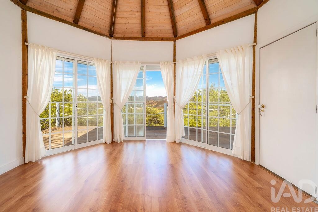 House in Sao Bras de Alportel - Image 3