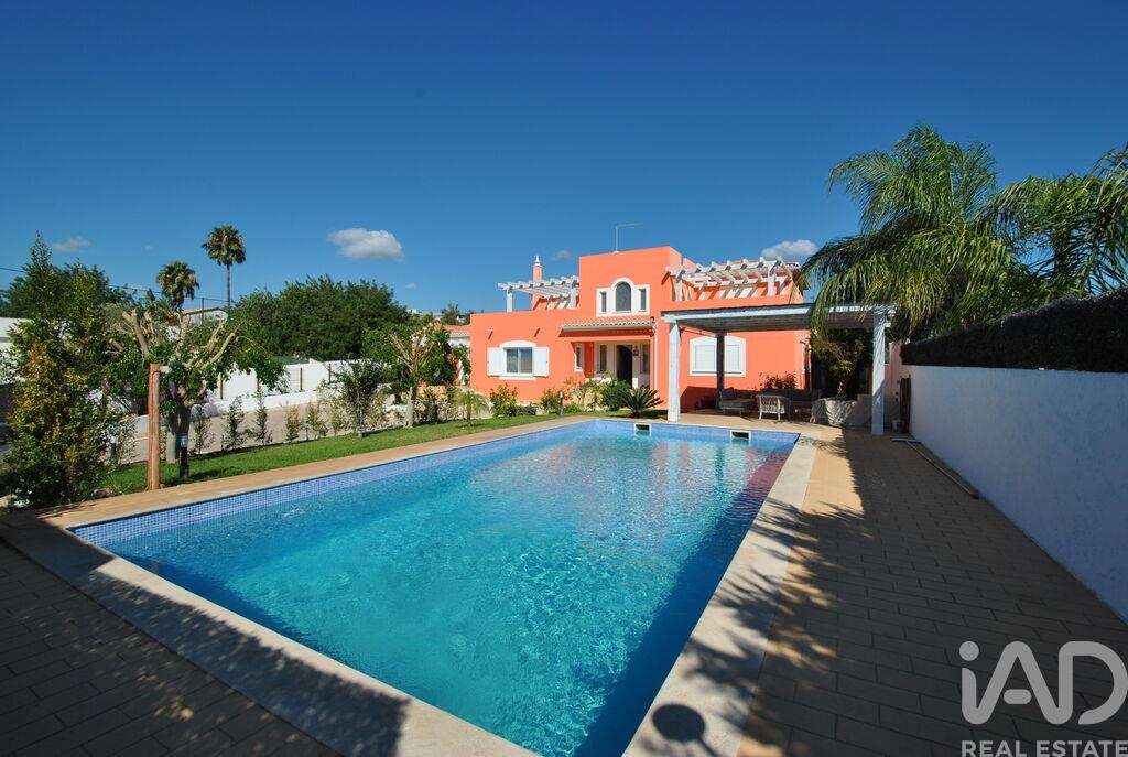 House in Almancil - view 1