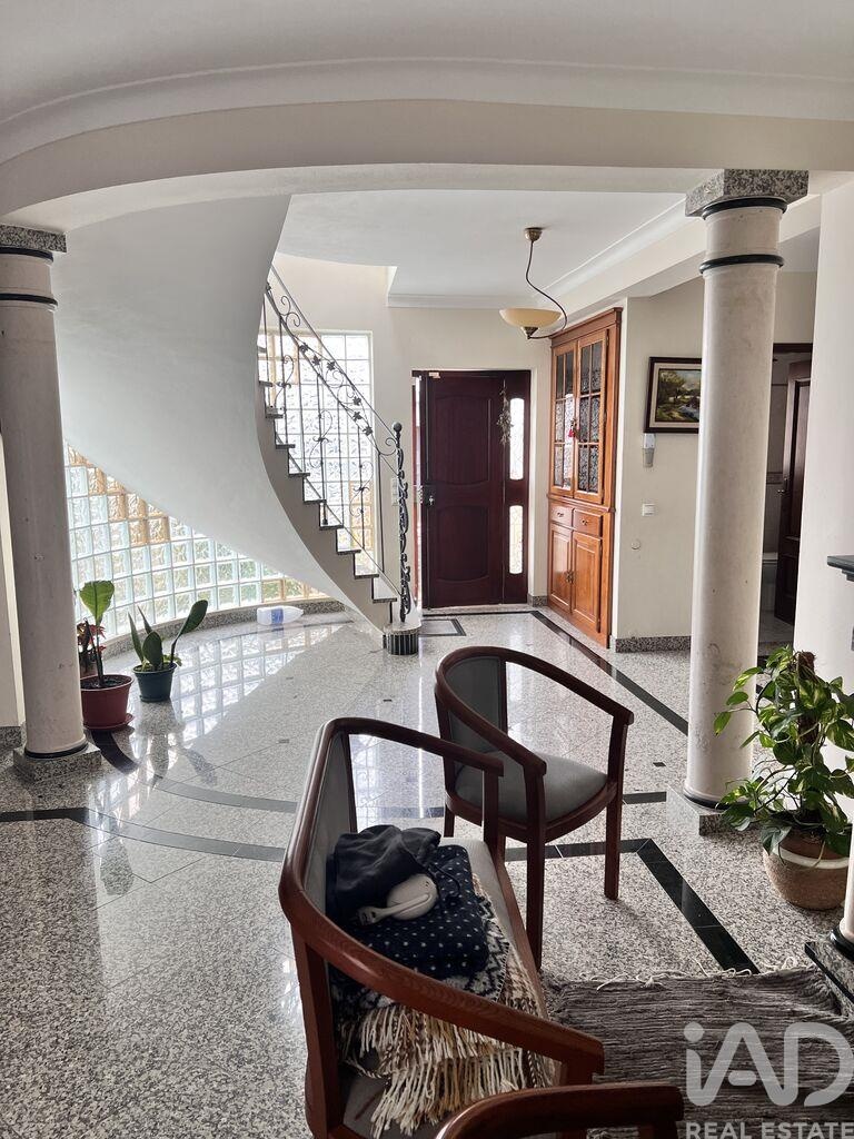 House in Fernao Ferro - Image 5