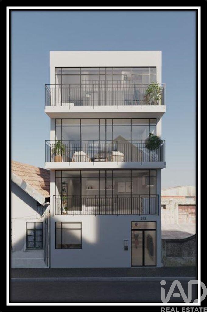 Apartment in Vila Nova de Gaia - Image 3