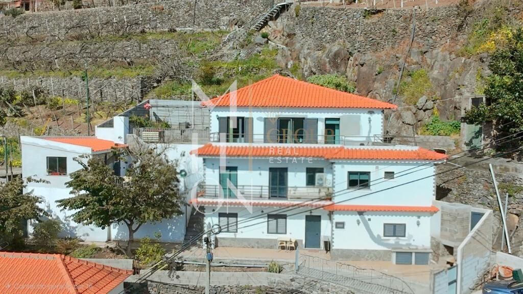 Moradia T3 + 2|Estreito de Câmara de Lobos
