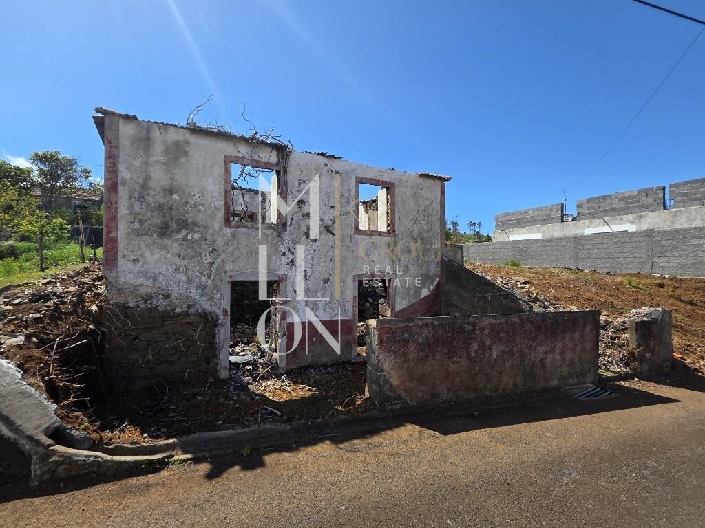 Moradia em Pedra para Remodelação | Ponta do Pargo, Madeira