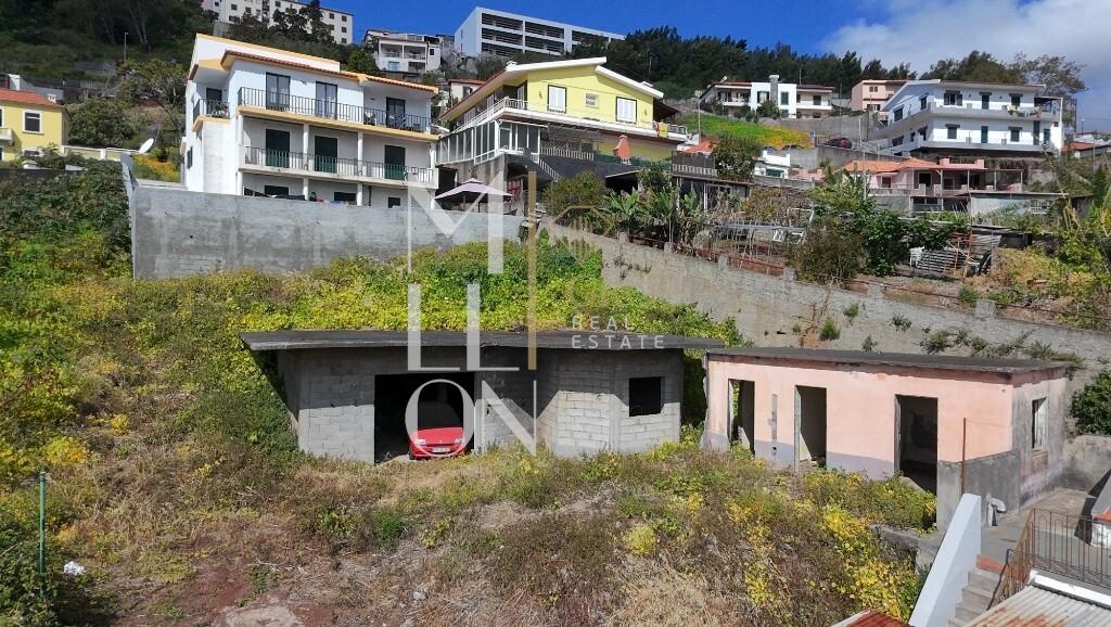 Land for sale in Funchal, Portugal — €210,000