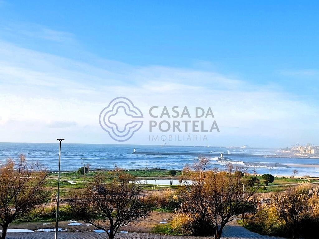 💚T4- Seca do Bacalhau- vistas mar- 3 lug estacionamento-arrumo-acabamentos luxo- NOVO💙