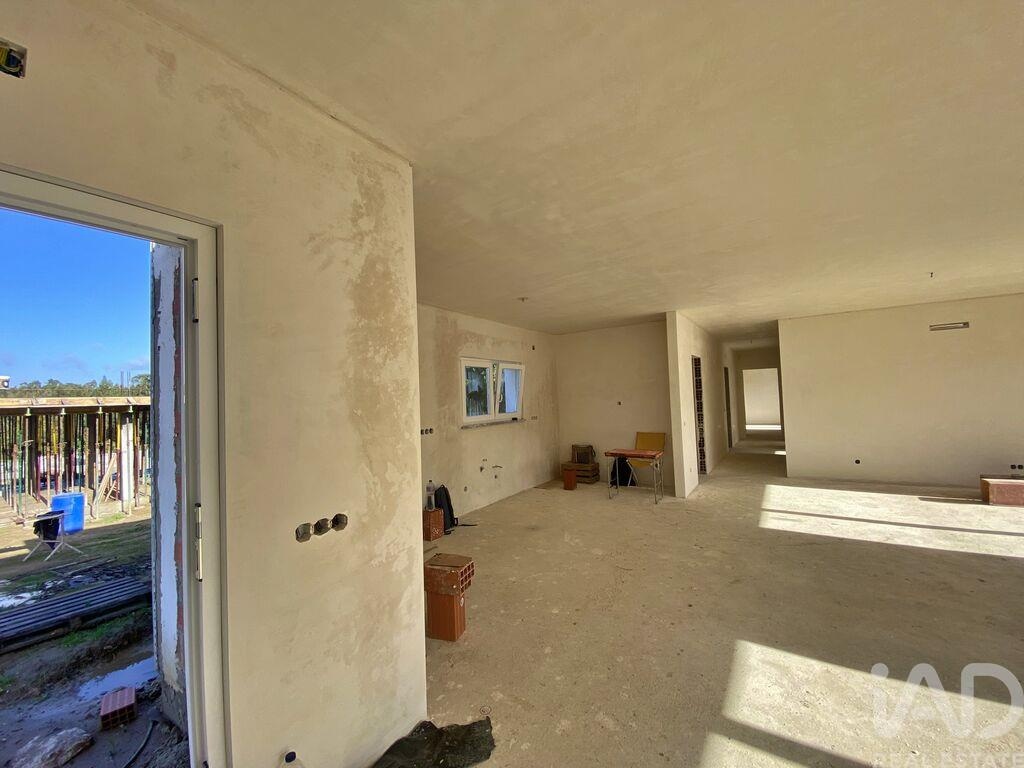 House in Serra do Bouro - Image 5