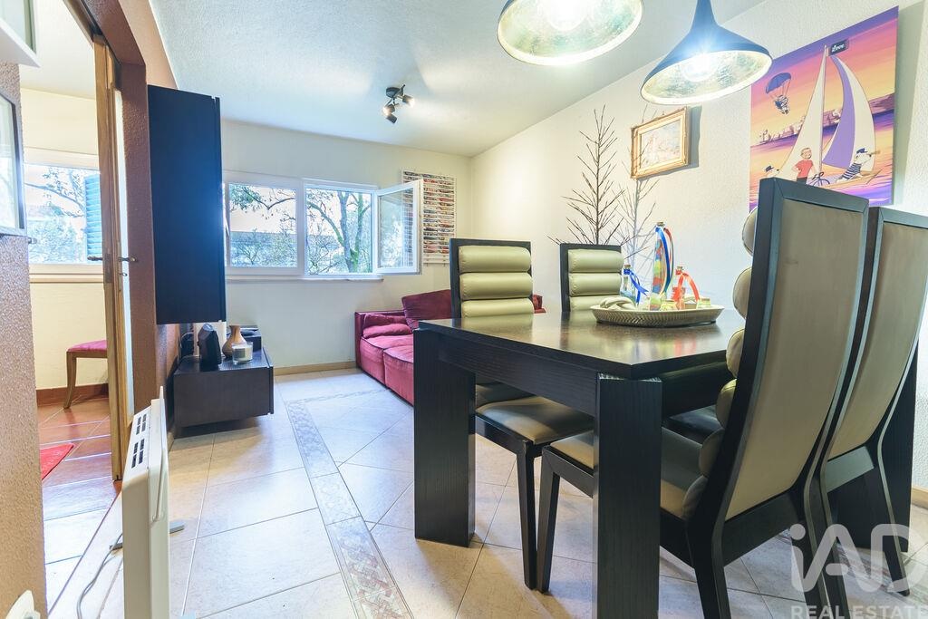 Apartment in Olivais - Image 2