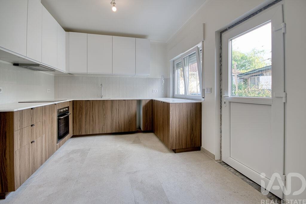 House in Vale de Santarem - Image 3