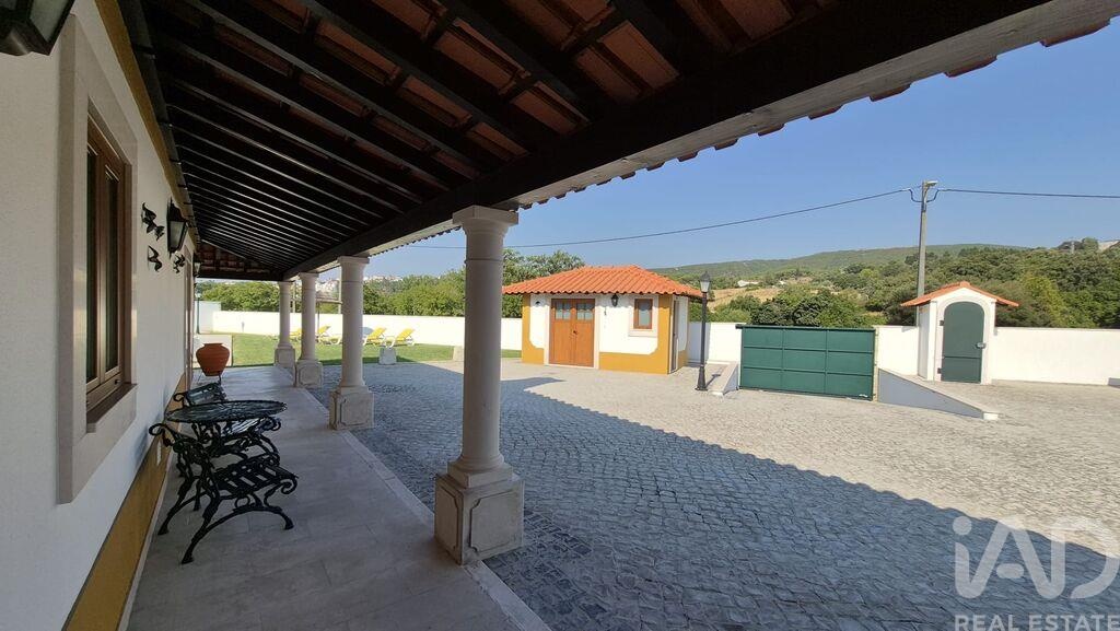 House in Porto de Mos - Image 4