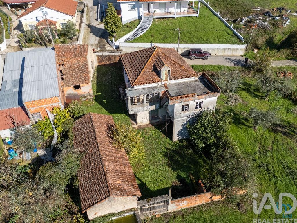 House in Arganil - Image 5