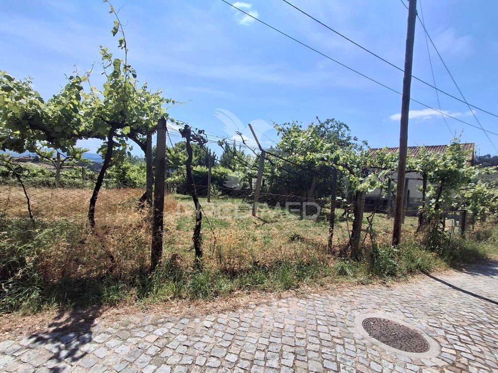 Land for sale in Amarante, Portugal — €165,500