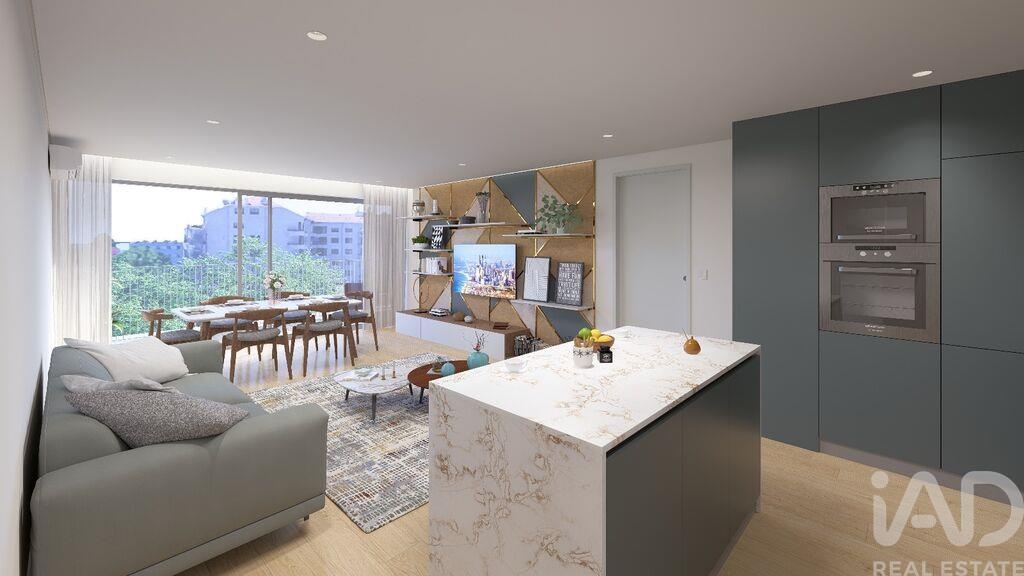 Apartment in Vila Nova de Gaia - Image 5