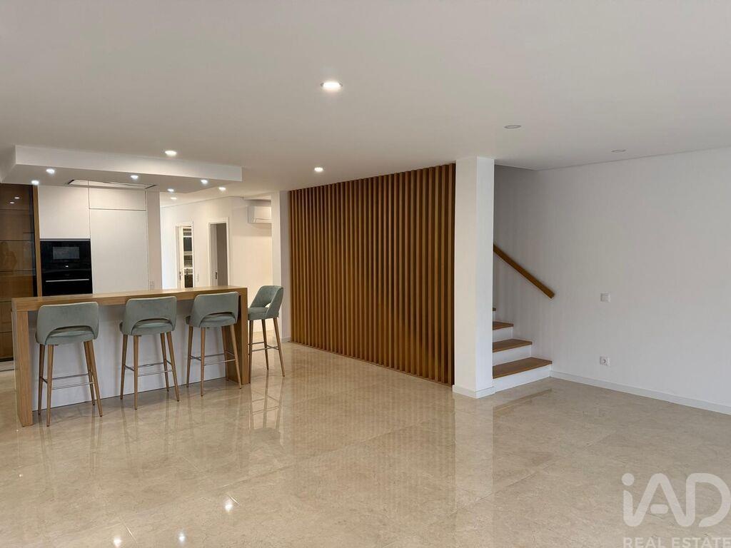 House in Recezinhos - Image 4