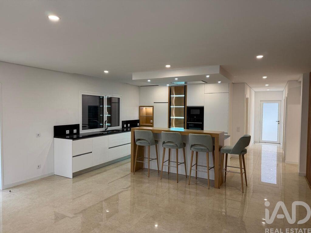 House in Recezinhos - Image 5