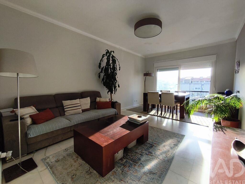 Apartment in Alges - Image 3