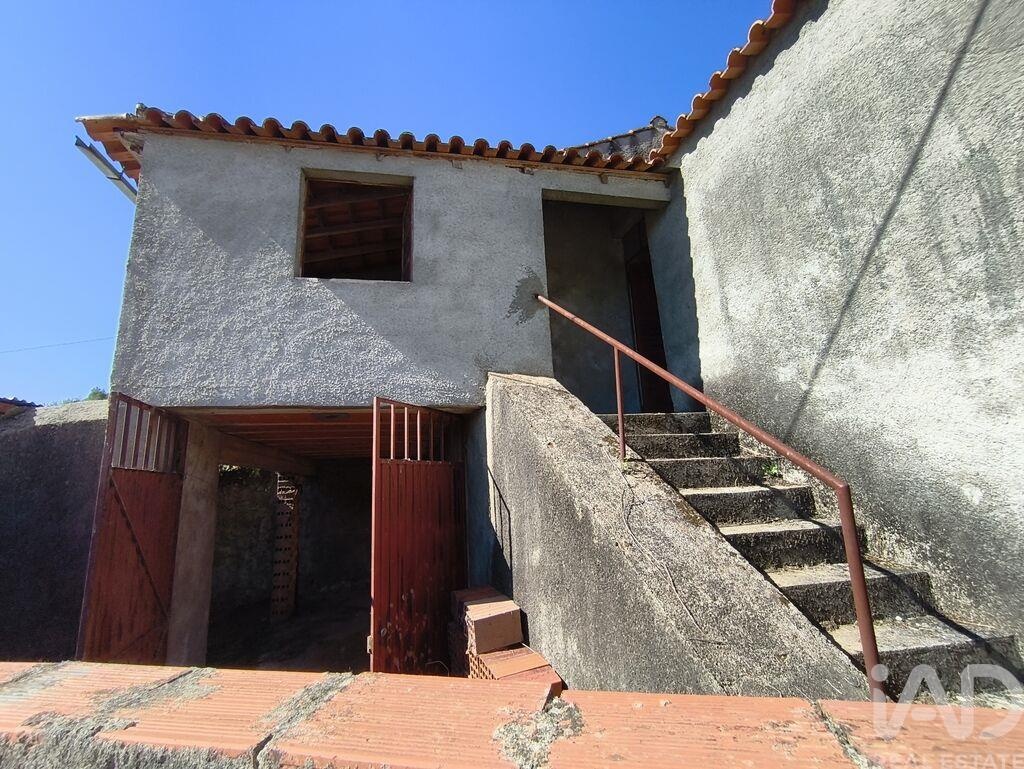 House in Miranda do Corvo - Image 4