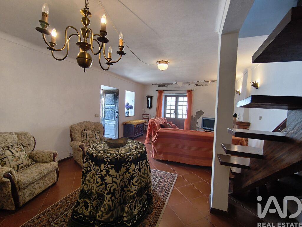 House in Miranda do Corvo - Image 4