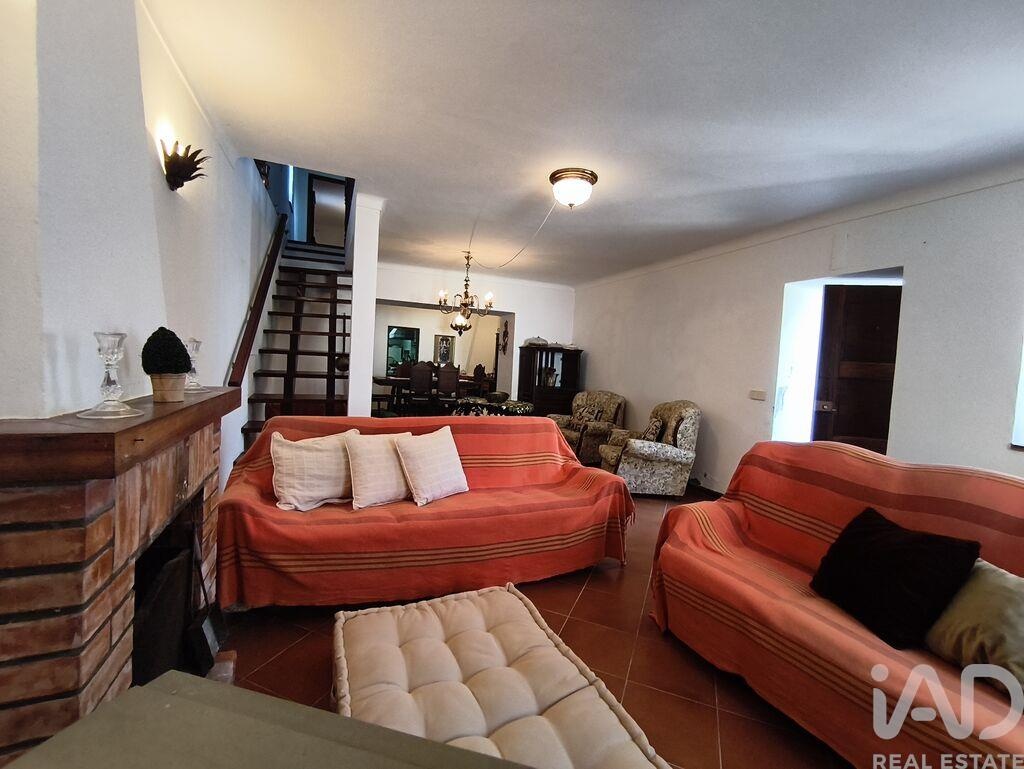 House in Miranda do Corvo - Image 3