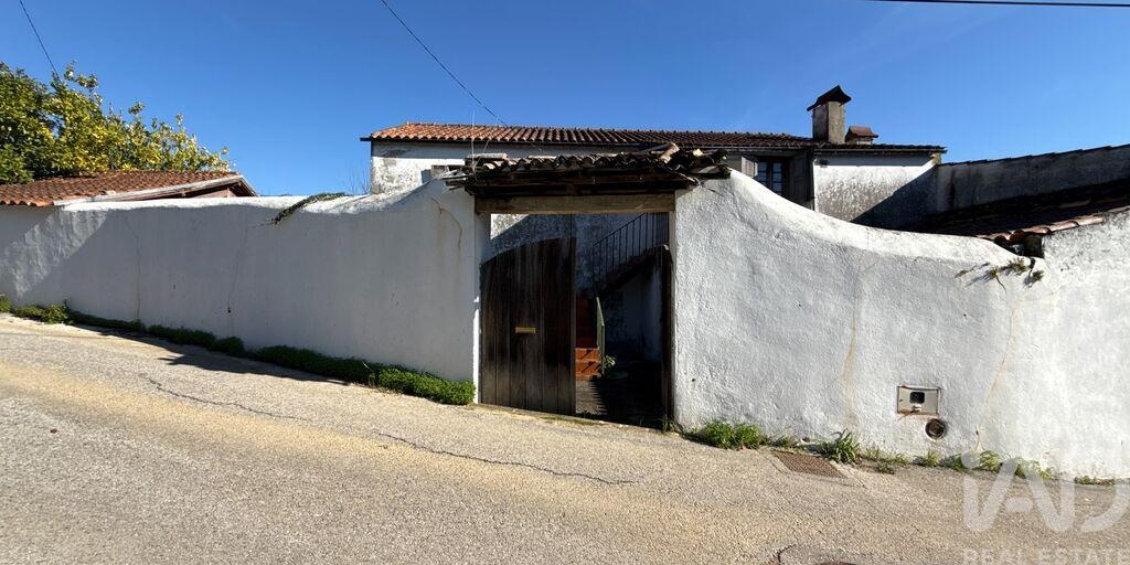 House in Miranda do Corvo - Image 2