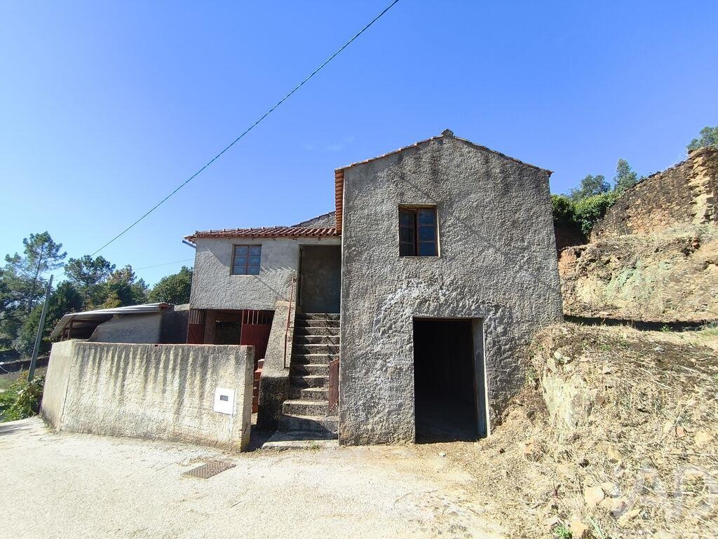 House in Miranda do Corvo - view 1