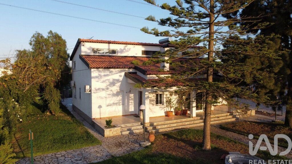 House in Samora Correia - Image 3