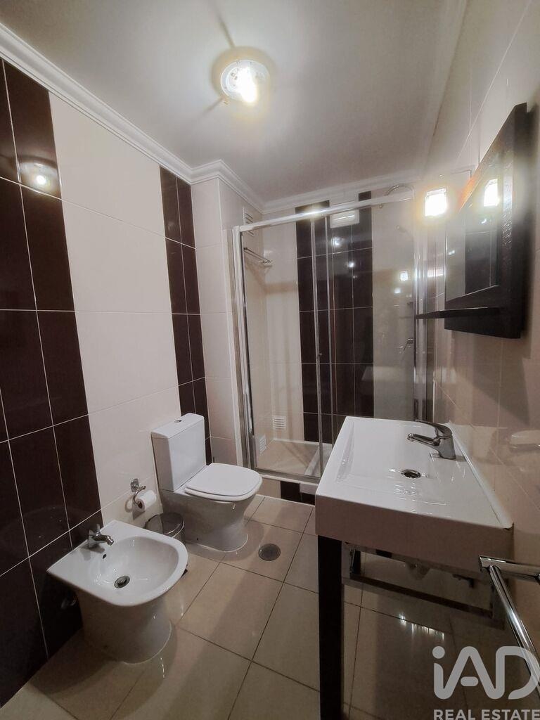 Apartment in Correeira - Image 5