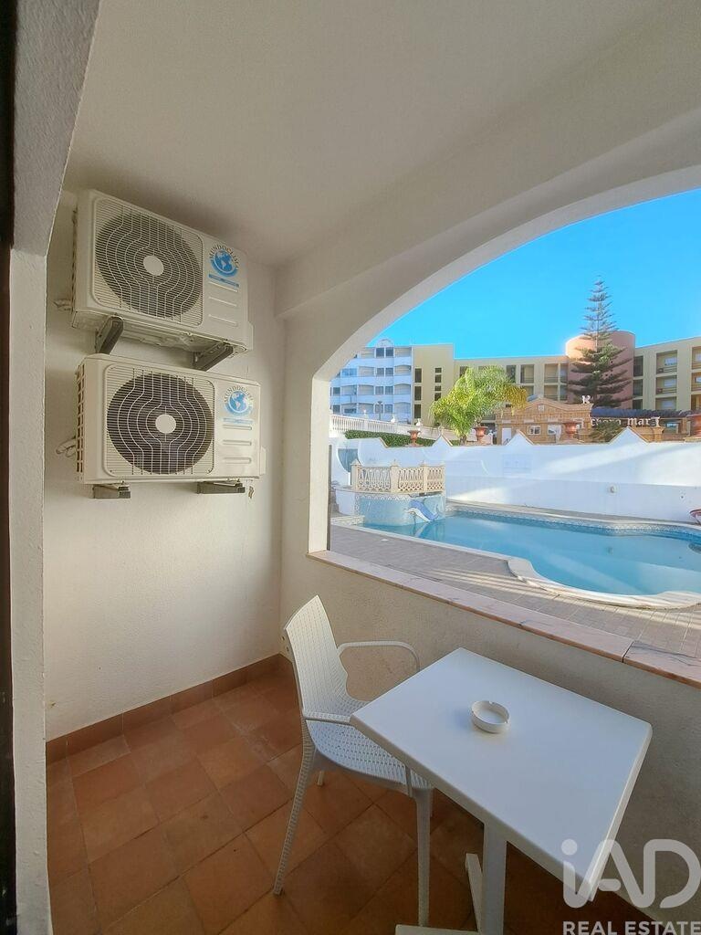 Apartment in Correeira - Image 4