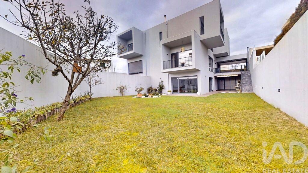 House in Castelo do Maia - view 1