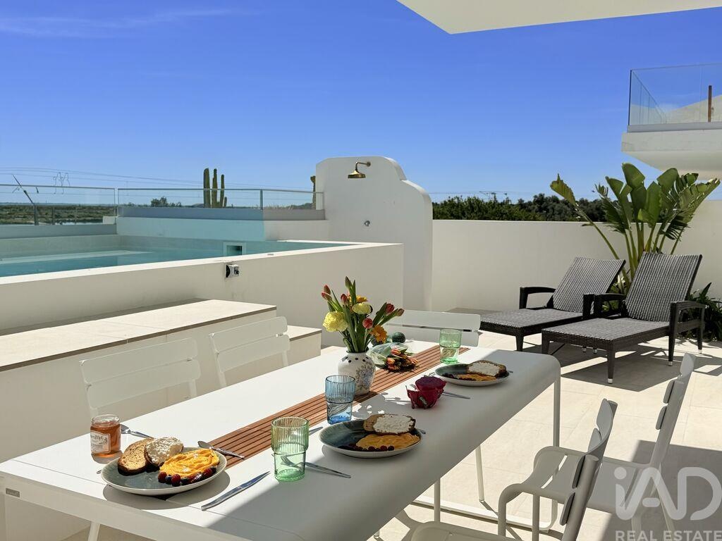 House in Moncarapacho - view 1