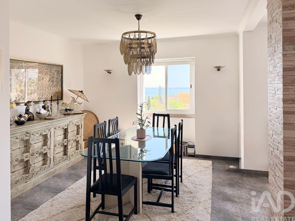 Apartment in Penha de Franca - Image 2
