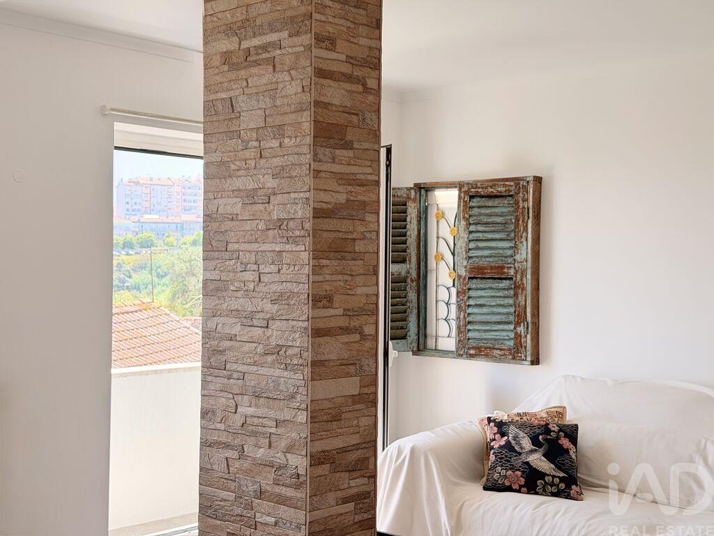 Apartment in Penha de Franca - Image 5