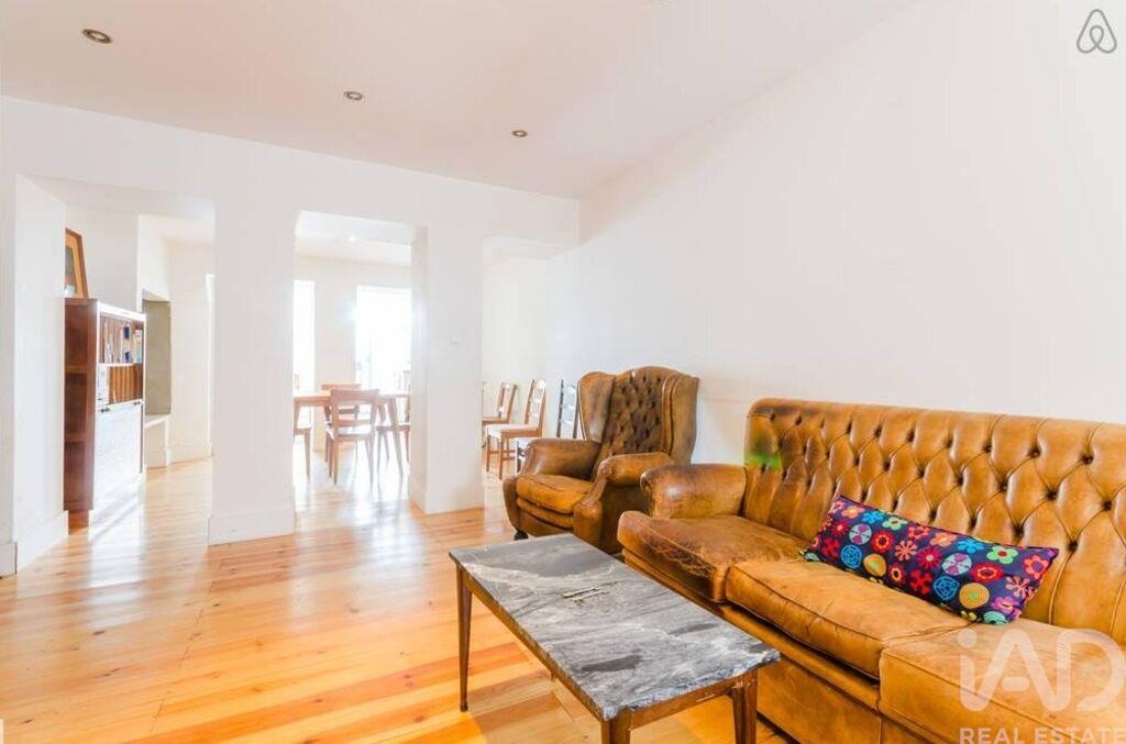 House in Lisbon - Image 3