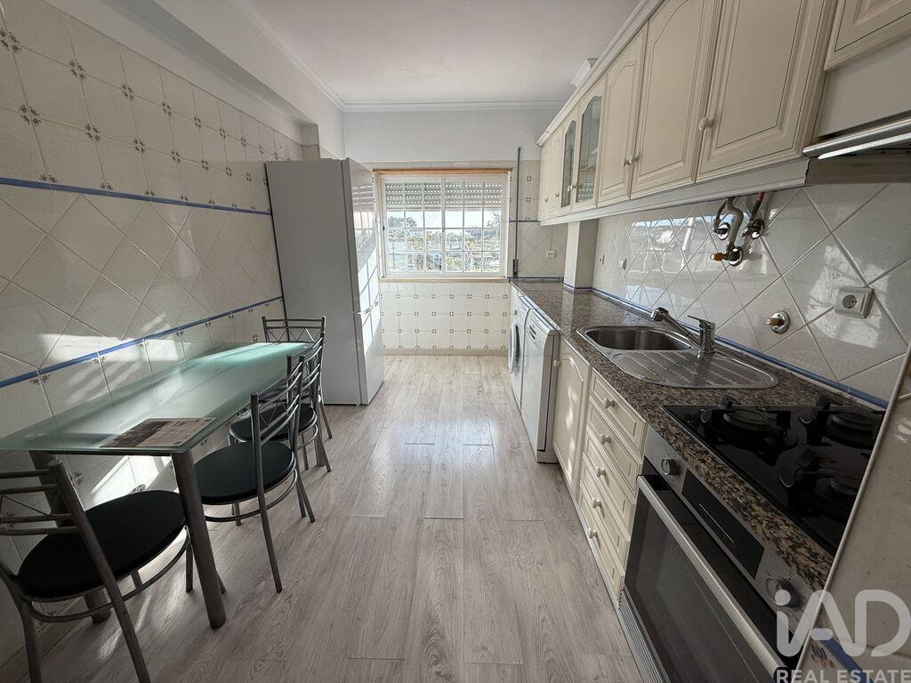 Apartment in Fernao Ferro - Image 3