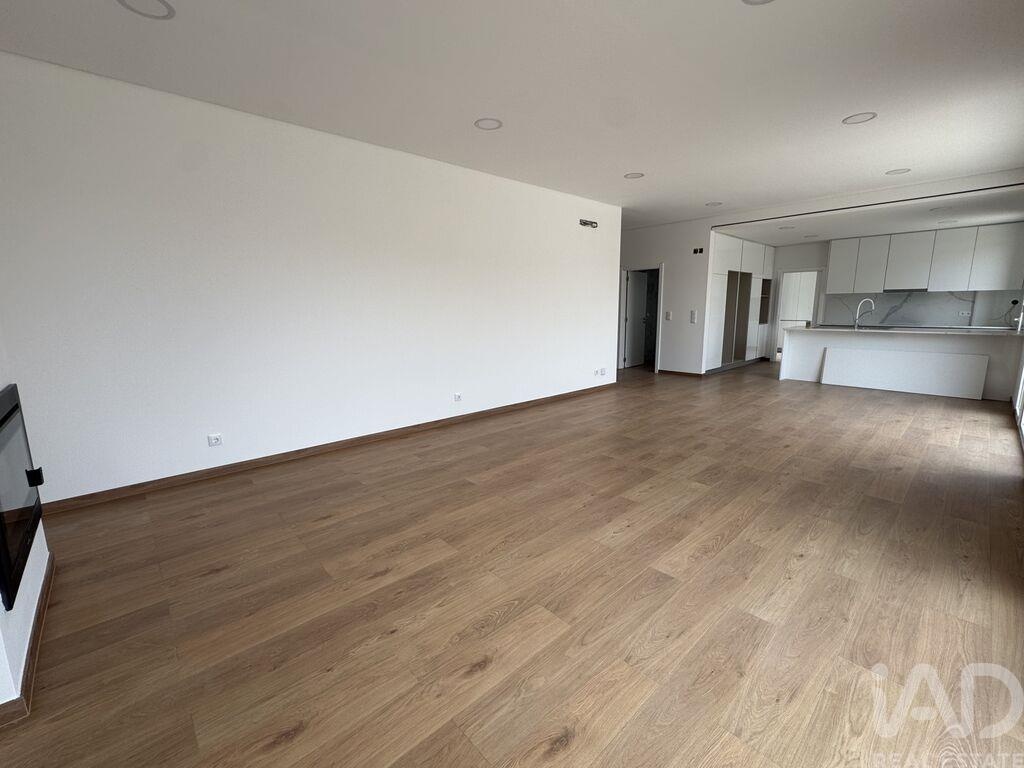 House in Brejos de Azeitao - view 1