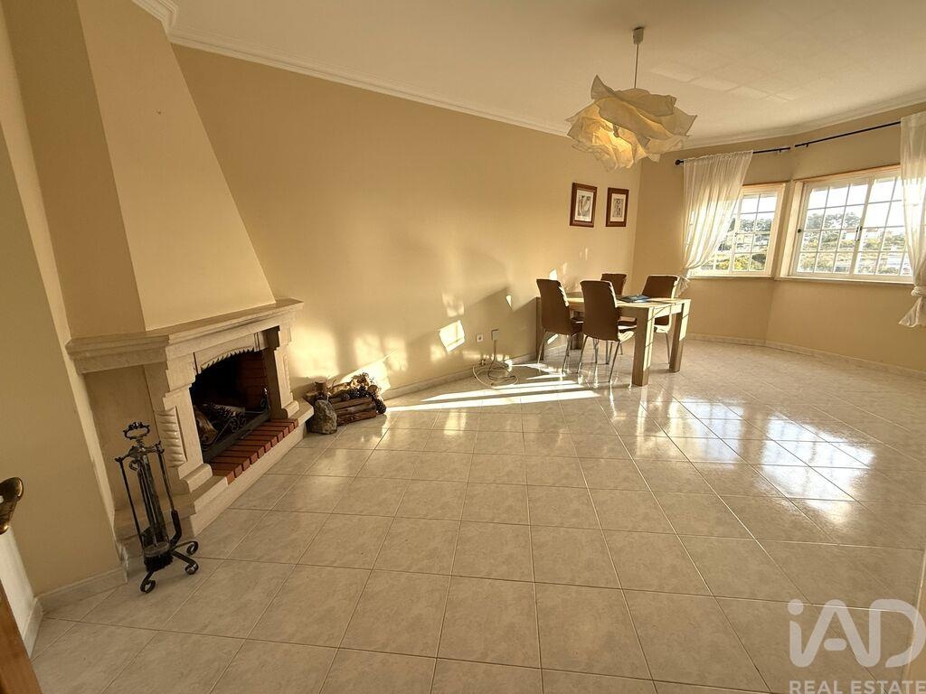 Apartment in Fernao Ferro - Image 5